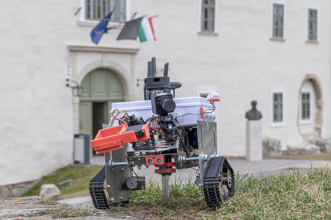 Mesterséges intelligenciát használ a magyar kutatócsoport által fejlesztett mezőgazdasági robot